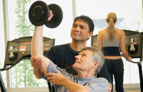 male trainer-client_468x300 male trainer-client_468x300